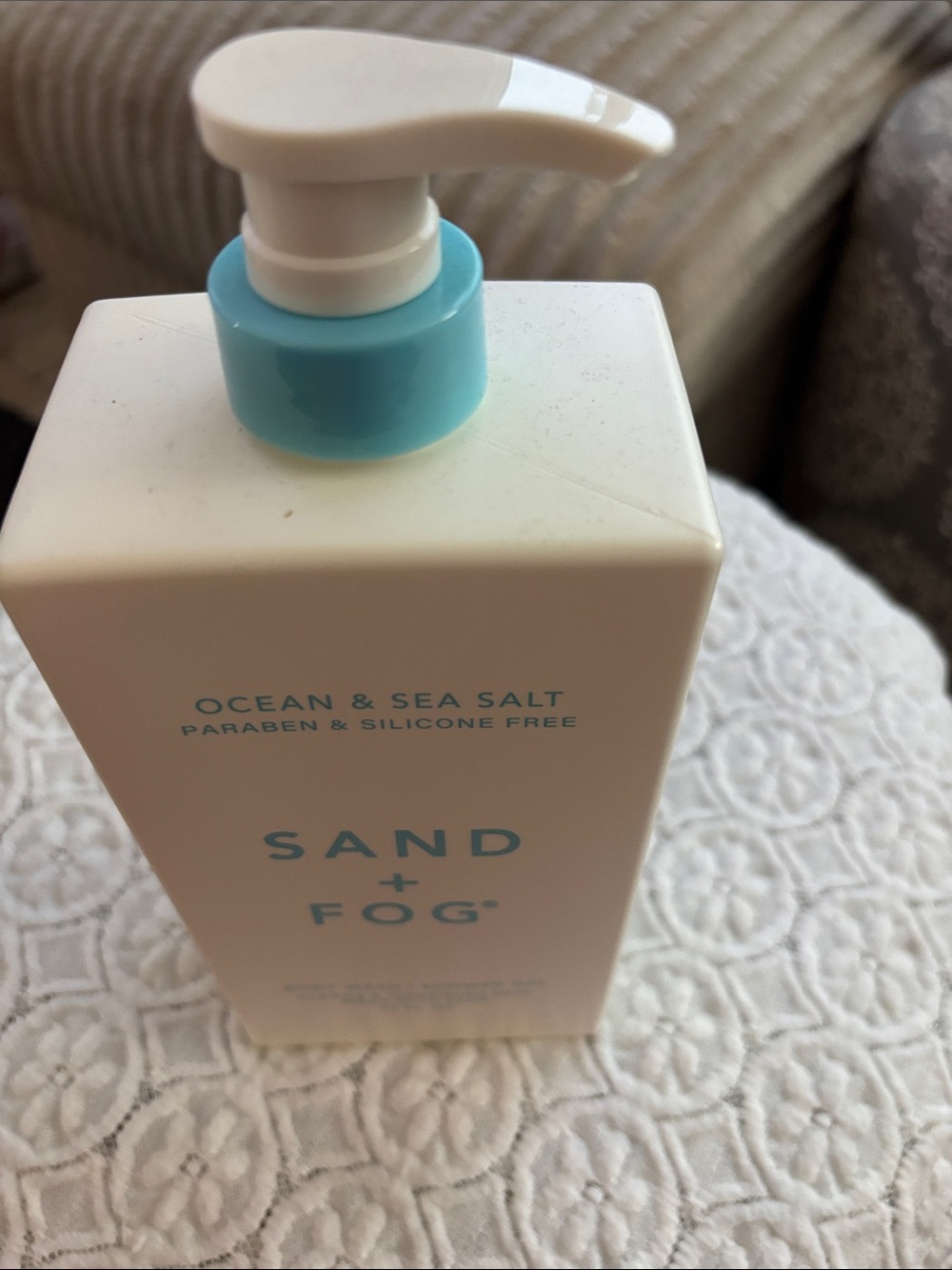 Sand + Fog Ocean & Sea Salt Body Wash - White/Light Blue